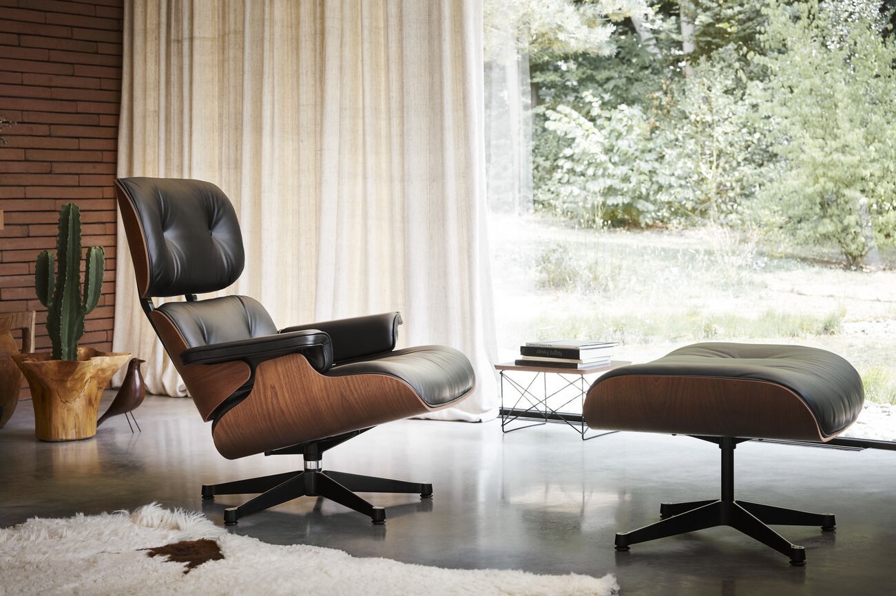 2401010_AD_Lounge-Chair-Ottoman-Mahogany-LTR-Eames-House-Bird-Walnut_v2